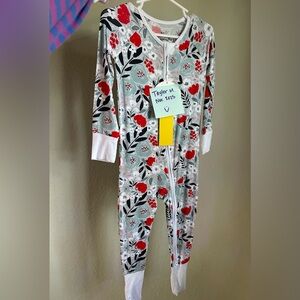 Little Sleepies winter floral zippy
